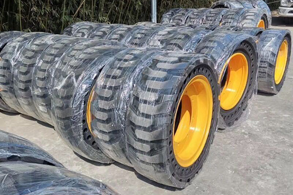 Hard To Find A Container! A New Way To Export Tires...
